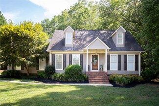 105 Heathwood Dr, Liberty, SC 29657