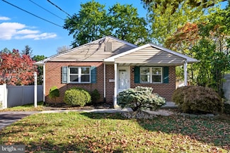 121 Dallas Rd, Willow Grove, PA 19090