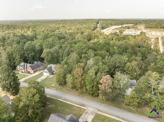 308 Amanda Dr, Gray, GA 31032