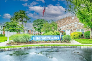 199 Millard Ave, West Babylon, NY 11704