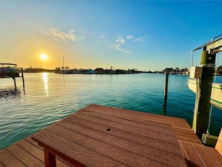 540 115th Ave, Treasure Island, FL 33706