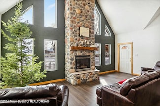 68 Yosemite Dr, Thayne, WY 83127