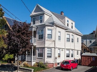 11 Robinson St, Somerville, MA 02145