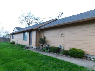 380 6th St, Gervais, OR 97026
