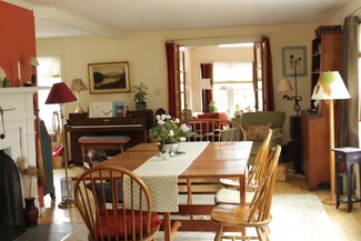 64 Dodds Ct, Burlington, VT 05408
