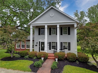 38 East Ave, Holley, NY 14470