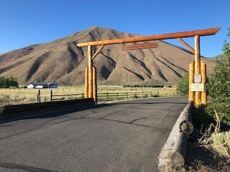 21 Cooper Dr, Hailey, ID 83313