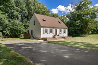 22 Merrifield St, Rowley, MA 01969