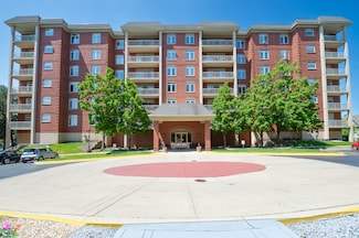8400 Callie Ave Unit D206, Morton Grove, IL 60053
