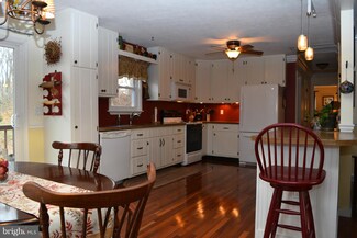 34160 Kimble Dr, Bluemont, VA 20135