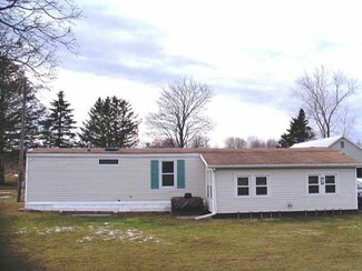 19 Leach Rd, Lyons, NY 14489