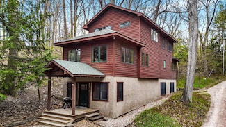 80220 Linden Hills St, Covert, MI 49043