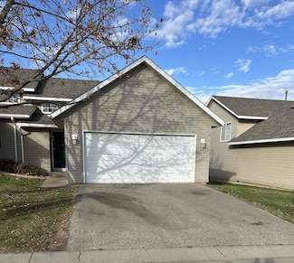 2762 Ridgeview Dr, Red Wing, MN 55066