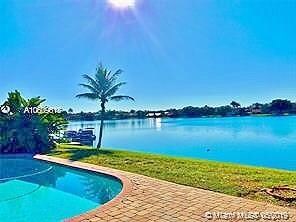 10354 SW 18th St, Davie, FL 33324