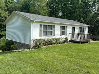 190 Dalewood Ln, Rocky Mount, VA 24151