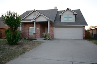 3004 Glenwood Ct, Aubrey, TX 76227