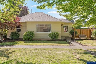 1039 SE Lewis St, Dallas, OR 97338