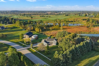 1717 Ernst Dr, Hartford, WI 53027