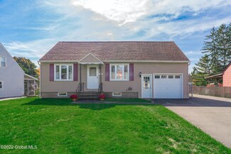1021 Bill Rd, Schenectady, NY 12303