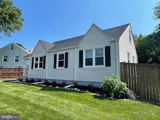 3015 Greenway Blvd, Falls Church, VA 22042