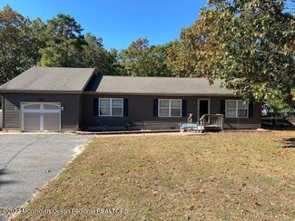 384 Wood St, Tuckerton, NJ 08087