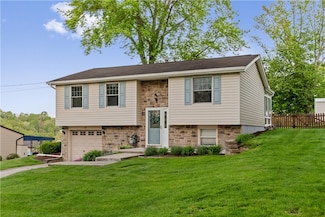 102 Merriwood Dr, Oakdale, PA 15071