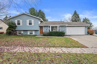 2127 Bonnie Ln, Waukesha, WI 53188