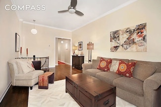 425 W 24th St Unit 1E, New York, NY 10011