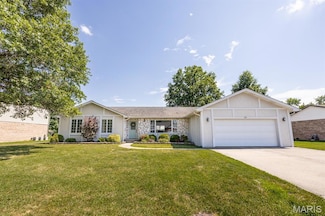 220 Southgate Dr, Freeburg, IL 62243