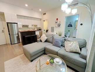 121 Portland St Unit 406, Boston, MA 02114