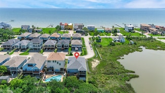 2101 Menard Ave, Seabrook, TX 77586