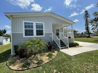 150 Elephant Way Unit 150, North Fort Myers, FL 33917