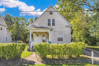 201 W Chestnut St, Bondville, IL 61815