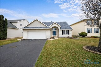 7066 Twin Lakes Rd, Perrysburg, OH 43551