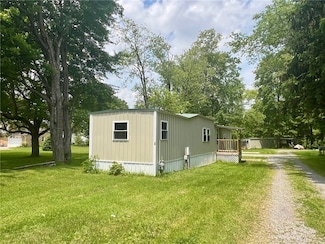 25 Coolspring St, Mercer, PA 16137