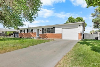 1790 N 7th E, Mountain Home, ID 83647