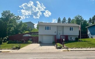 2407 Fox Rd, Sturgis, SD 57785