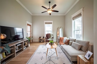 1924 Gano St, Houston, TX 77009