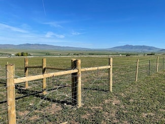 1 E 6700 S, Malad City, ID 83252
