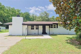 2076 Mango Cir, Fayetteville, NC 28304