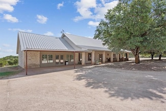 564 Sam Bass Rd, Mc Gregor, TX 76657