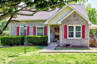 1890 Bradbury Rd, Adams, TN 37010