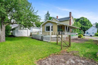 413 Pearl St, Petoskey, MI 49770