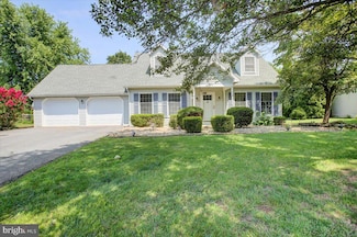 768 Franklin Square Dr, Chambersburg, PA 17201