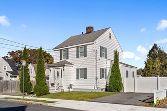 26 East St, Lawrence, MA 01843