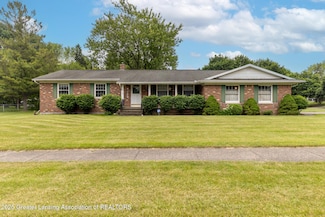 4223 Michelle Cir, Lansing, MI 48917