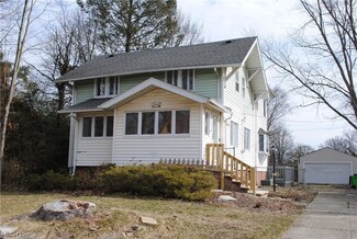 1549 Sheffield Rd, Cleveland, OH 44121