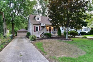 11 Massachusetts Ave, Youngstown, OH 44514