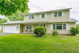 357 Southridge Dr, Rochester, NY 14626