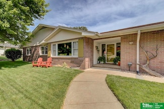 6706 Glenwood Rd, Omaha, NE 68132